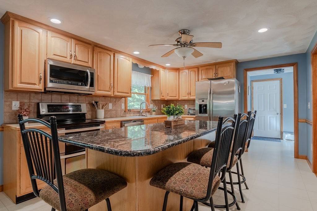 Attleboro, MA 02703,36 Winterberry Lane