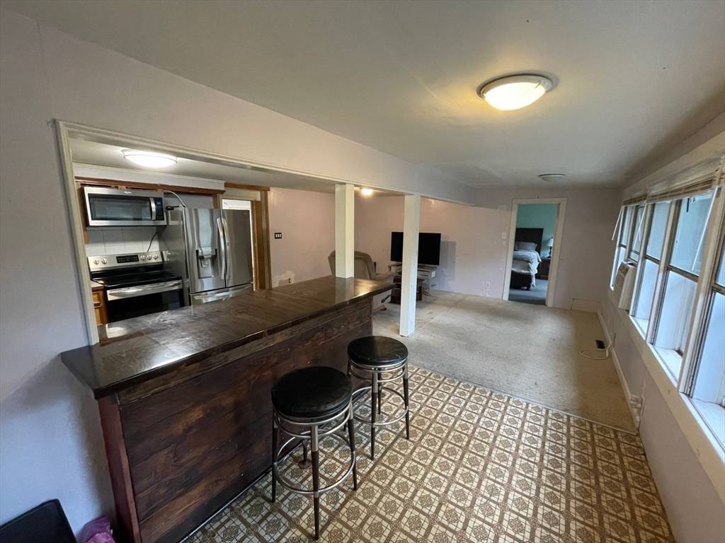 Carver, MA 02330,9 Everett Street