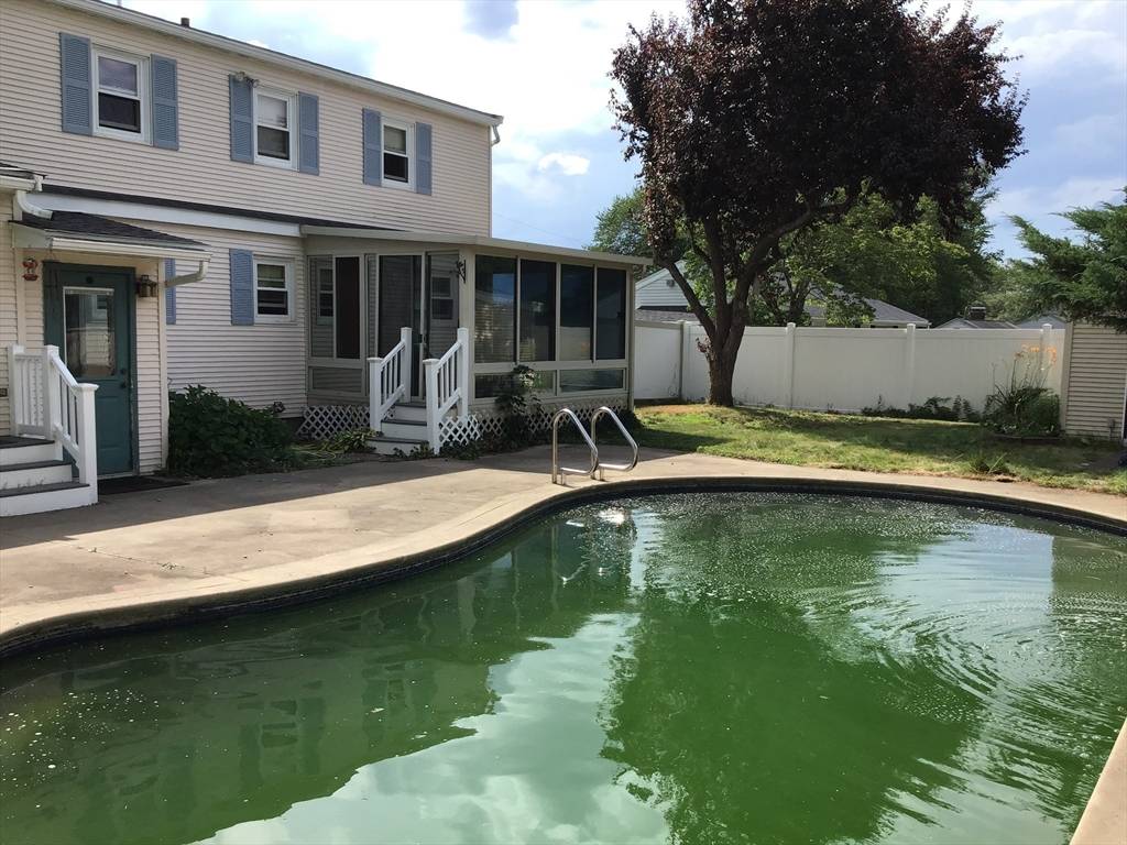 Rockland, MA 02370,17 Arthur St