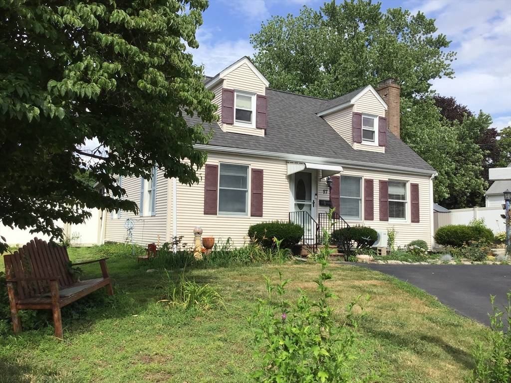 Rockland, MA 02370,17 Arthur St