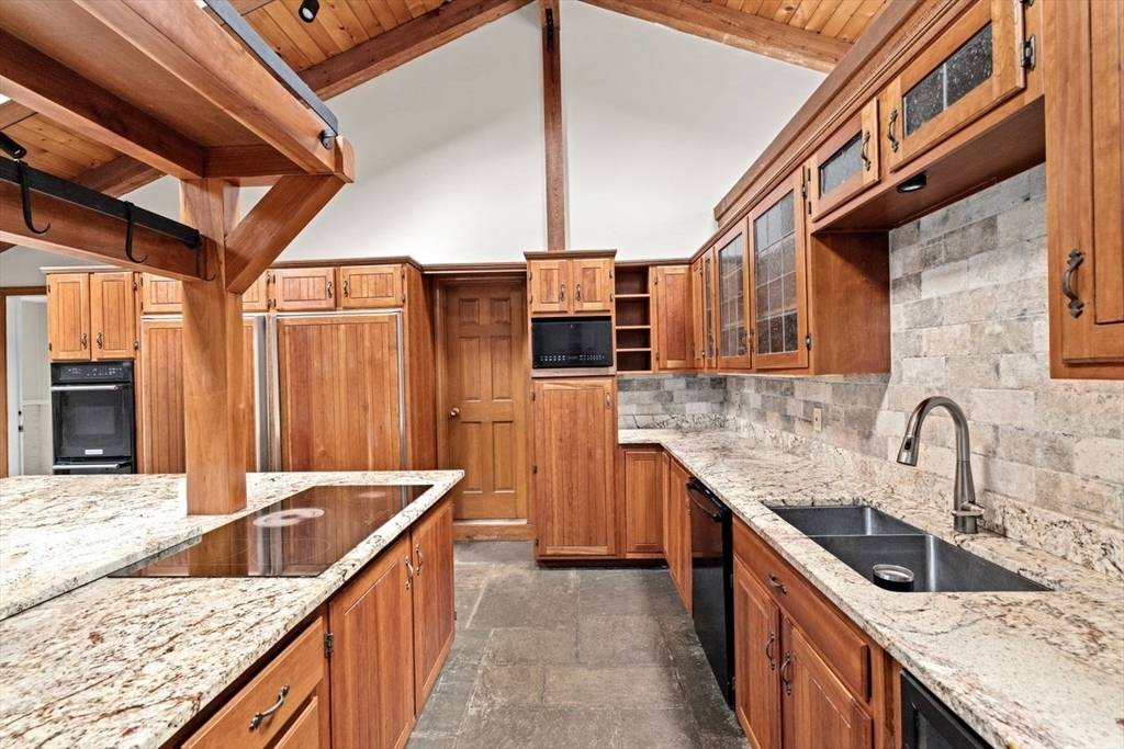 Hanover, MA 02339,87 Deborah Road