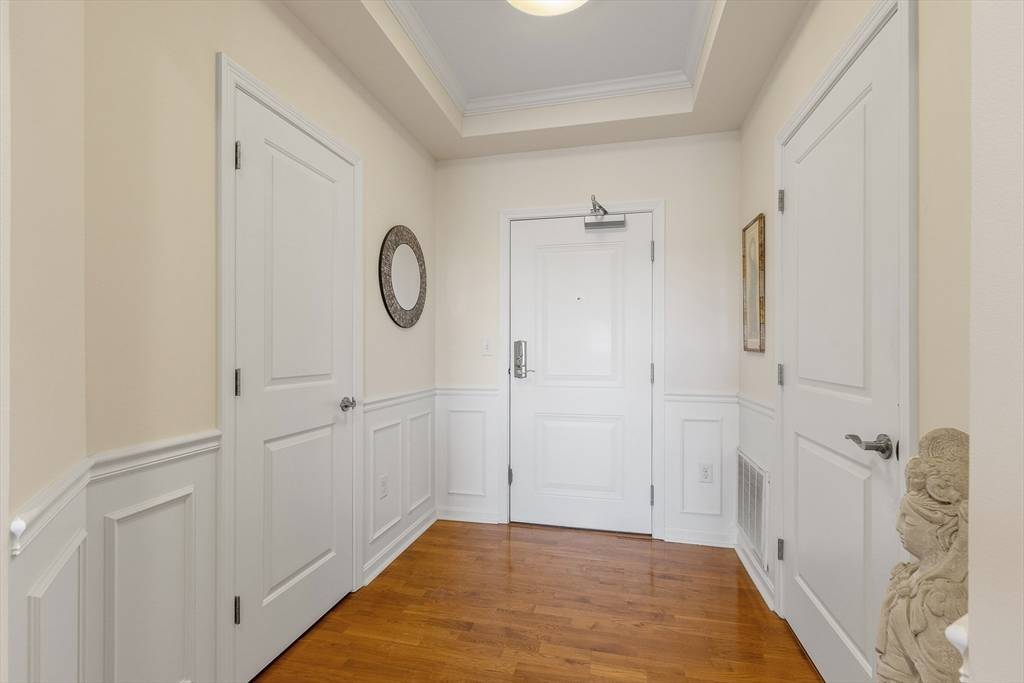 Natick, MA 01760,17 Morgan Drive #403