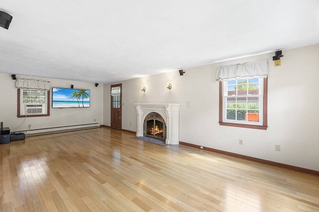 Lynnfield, MA 01940,67 Brook Drive