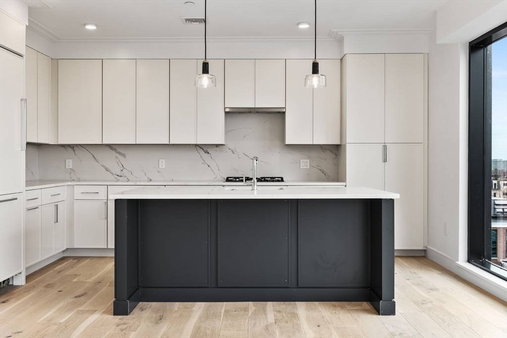 Boston, MA 02127,33 A Street #406