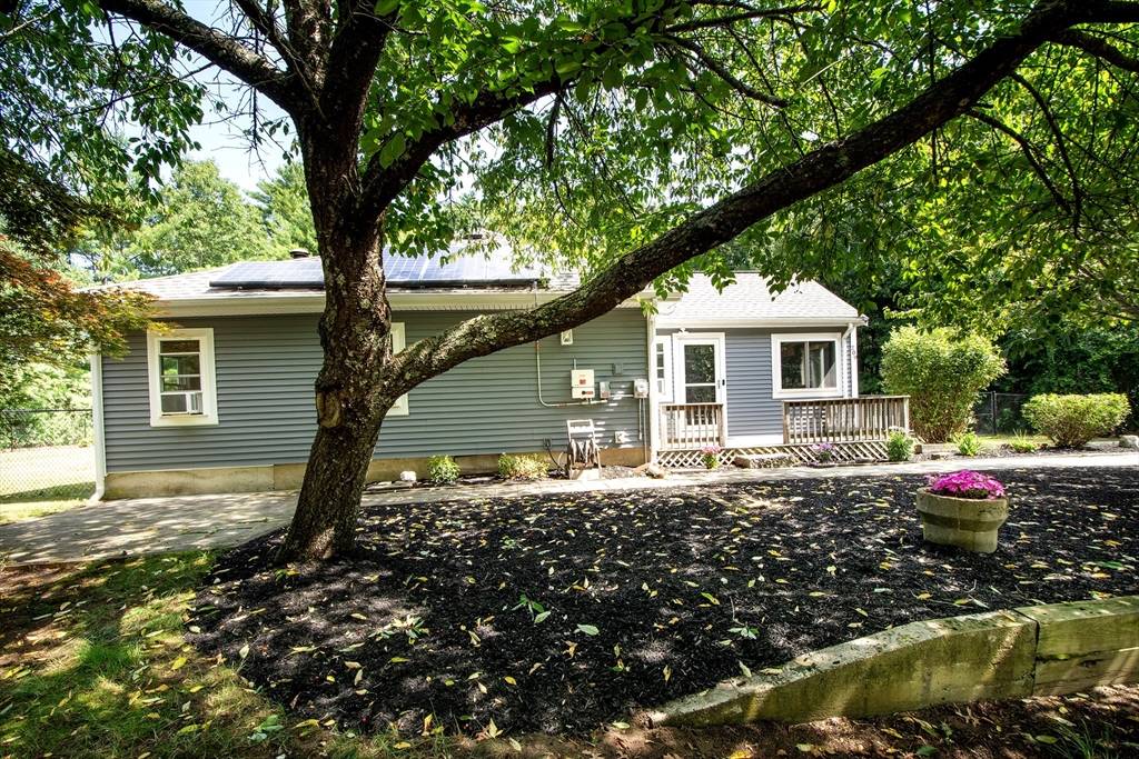 Hanson, MA 02341,209-R South St