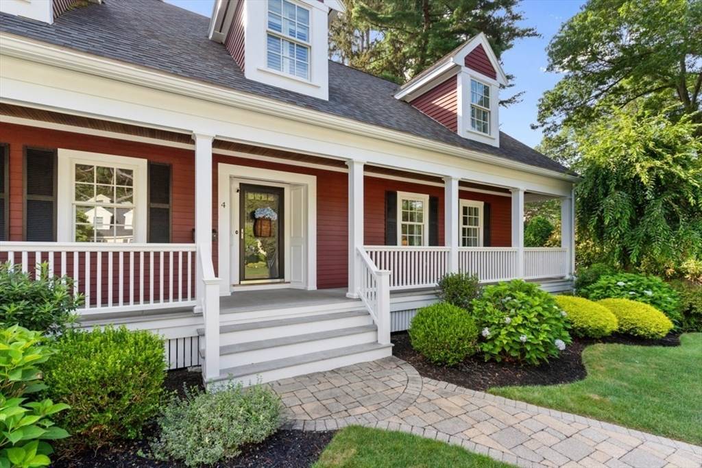 Lynnfield, MA 01940,4 Friars Ln