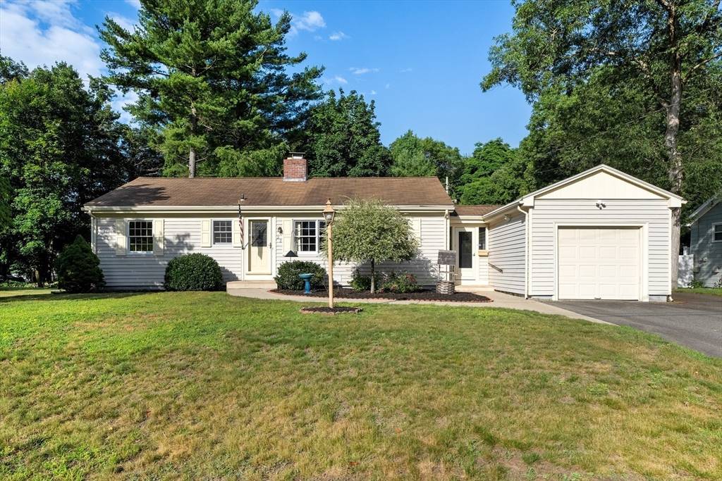 Abington, MA 02351,22 Oakland Cir