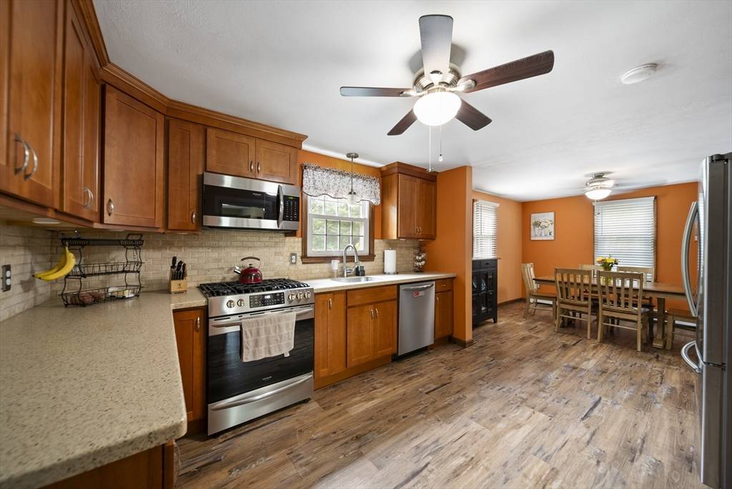 Dracut, MA 01826,129 Cranberry Rd