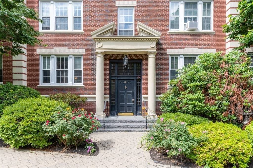 Brookline, MA 02446,63 Babcock St #B1