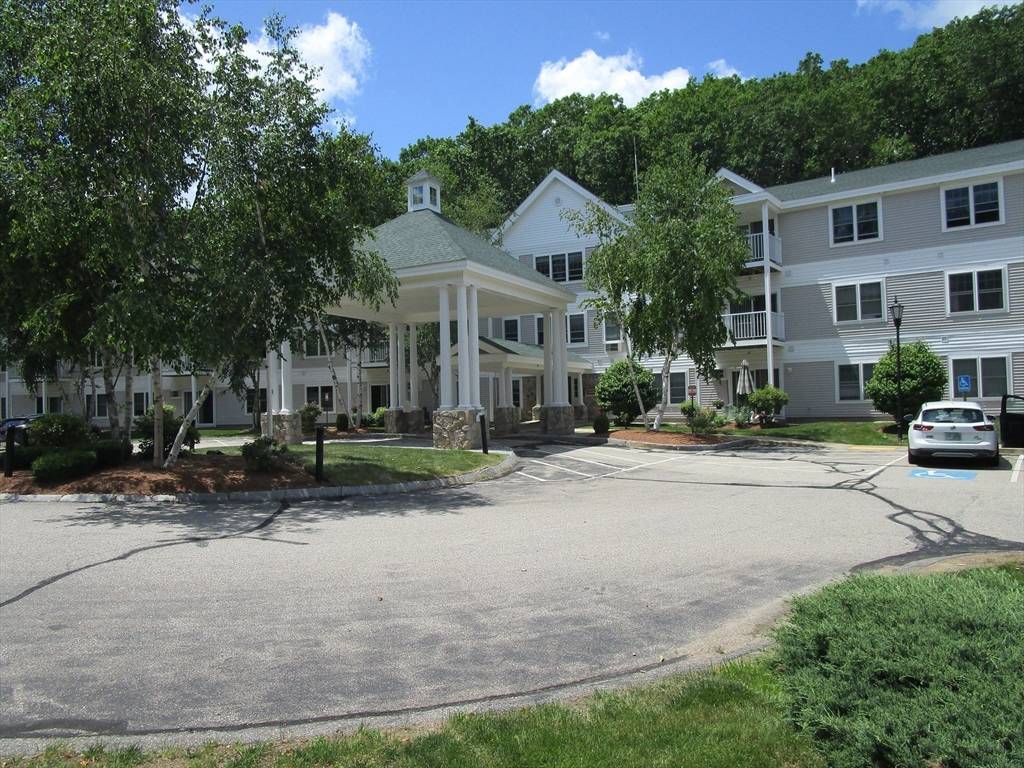Manchester, NH 03104,265 Edward J Roy Dr #101