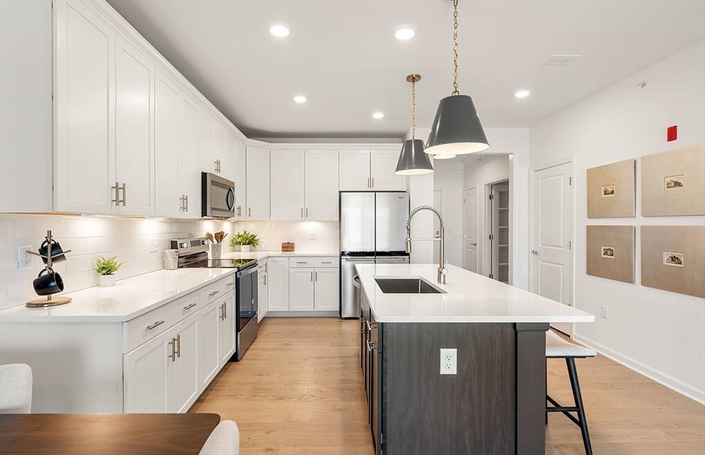 Westborough, MA 01581,2 Codman Way #203