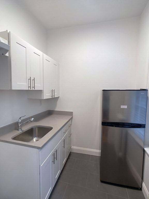 Boston, MA 02114,109 Charles St #5