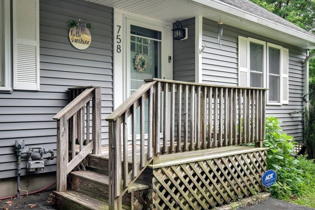 Blackstone, MA 01504,758 Rathbun St