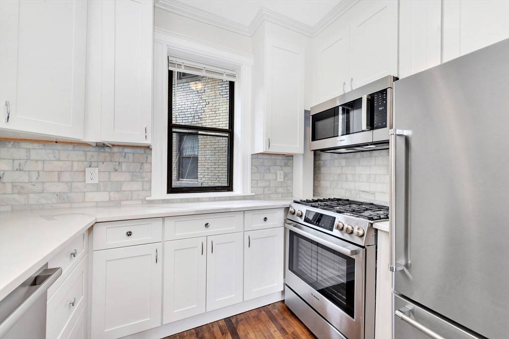 Boston, MA 02215,11 Park Dr #11-22