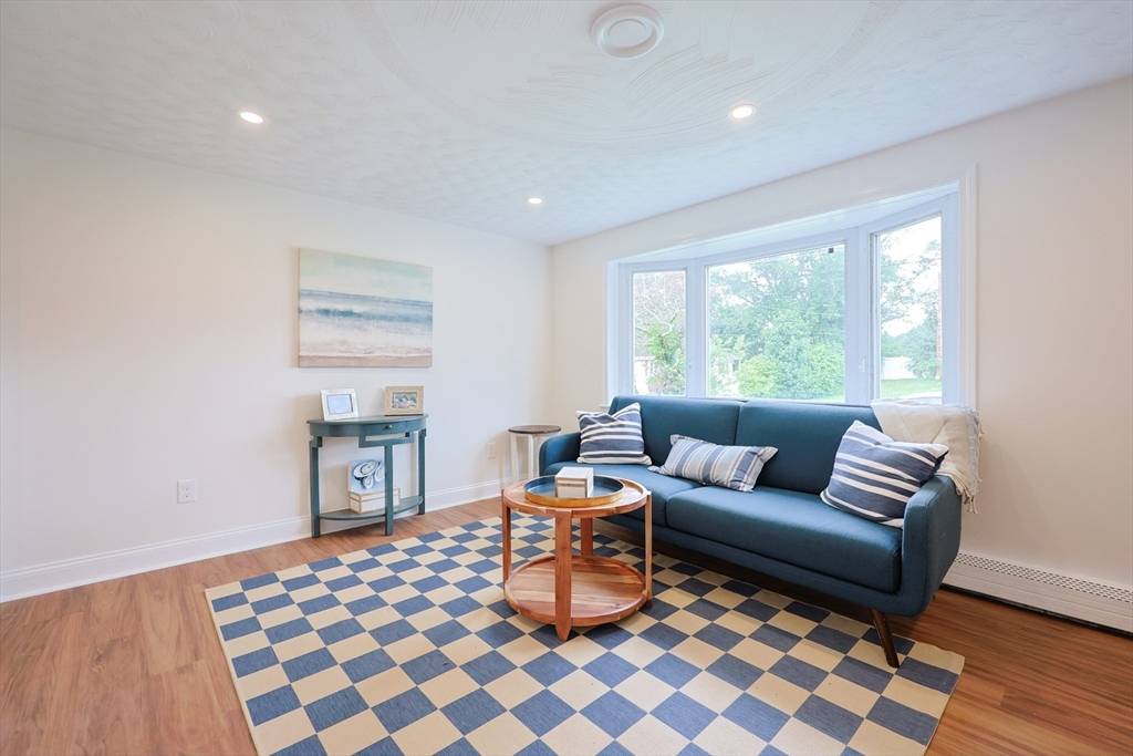 Webster, MA 01570,25 Overlook Ave
