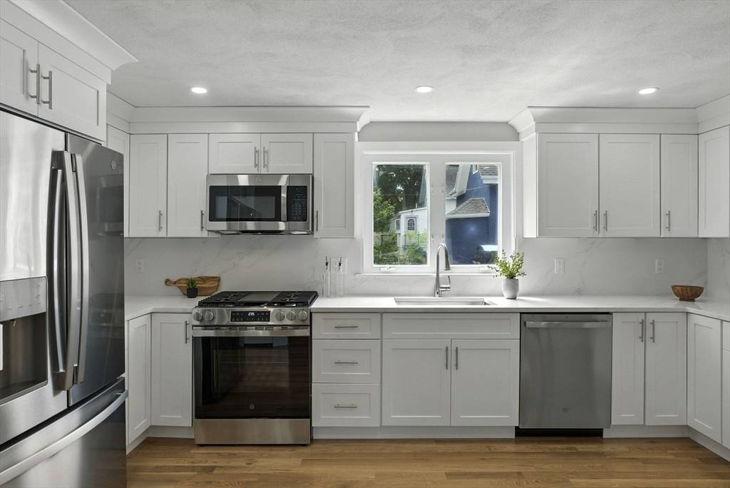 Wakefield, MA 01880,28B Lake St