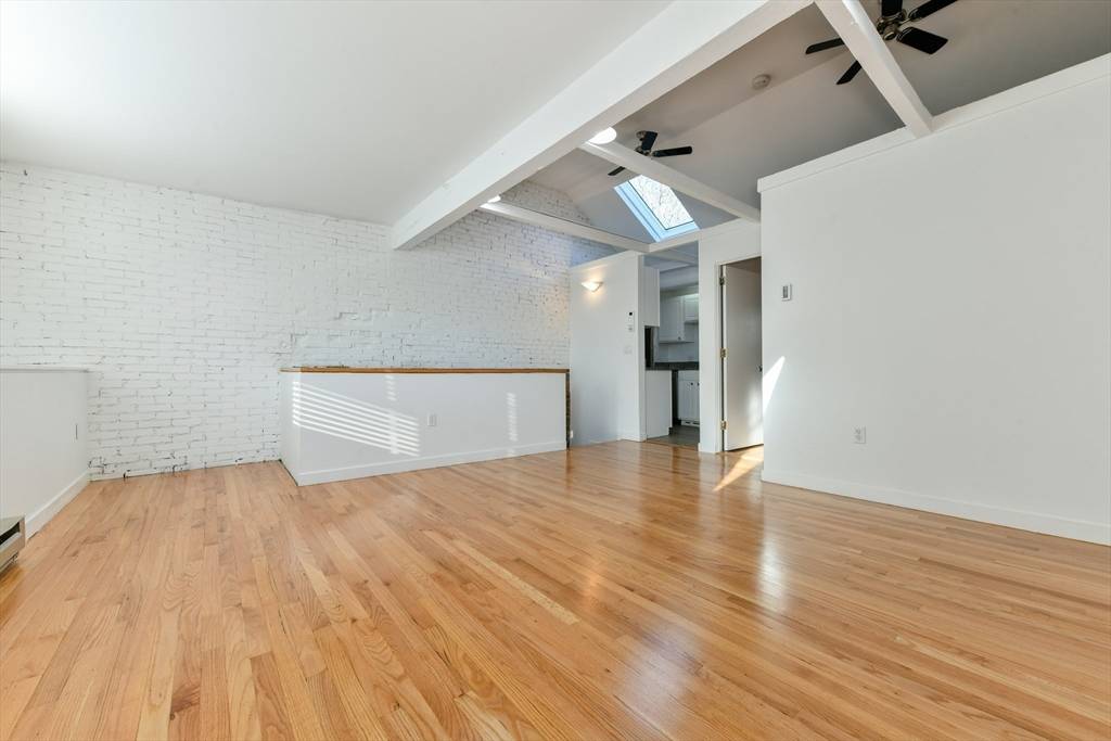 Boston, MA 02118,99 W. Springfield St #4