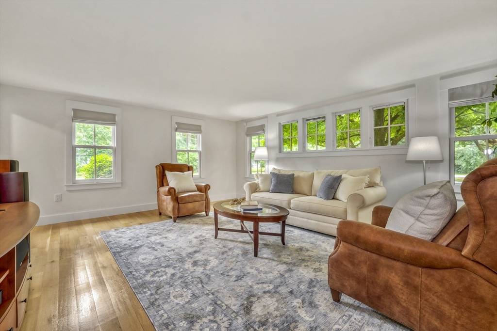 Lincoln, MA 01773,17 Longmeadow Road