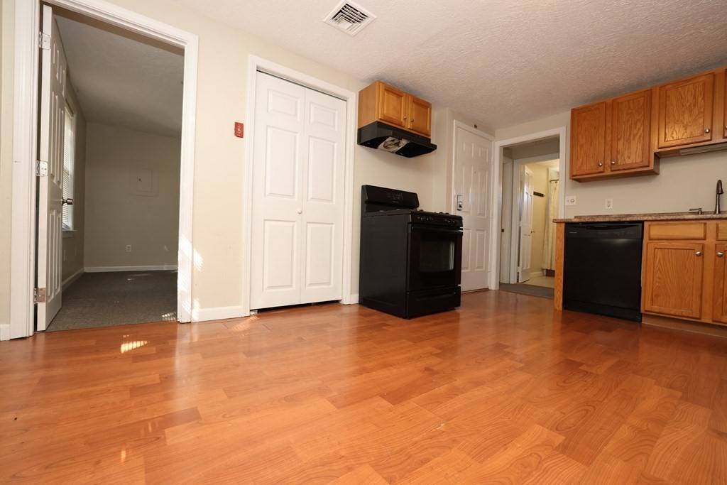 Bridgewater, MA 02324,75 Hammond Street #2