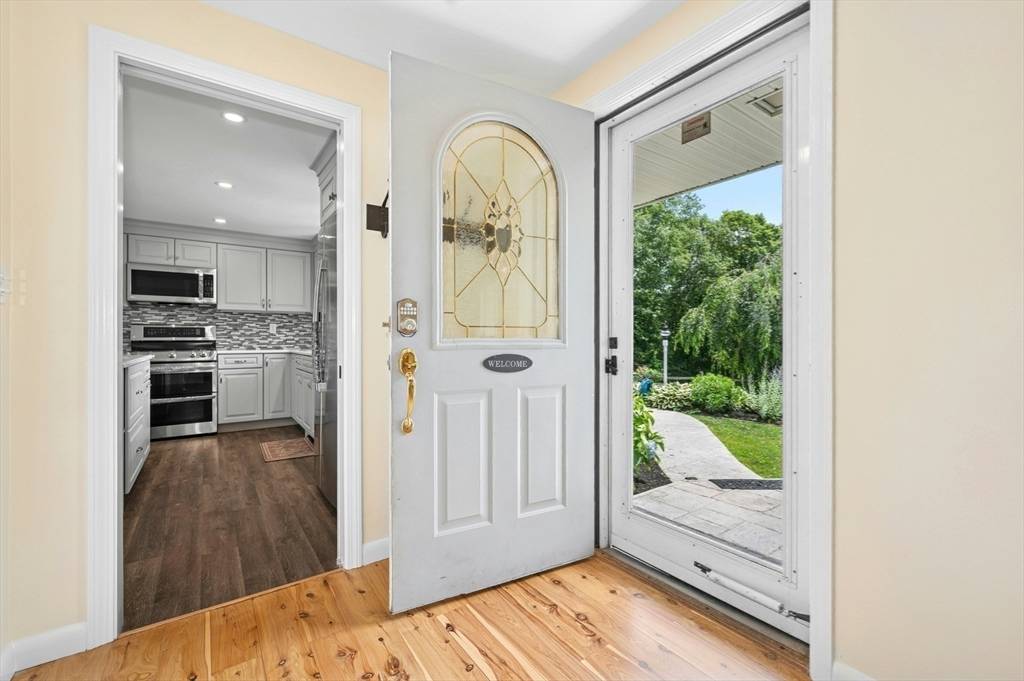 Paxton, MA 01612,6 Black Hill Rd