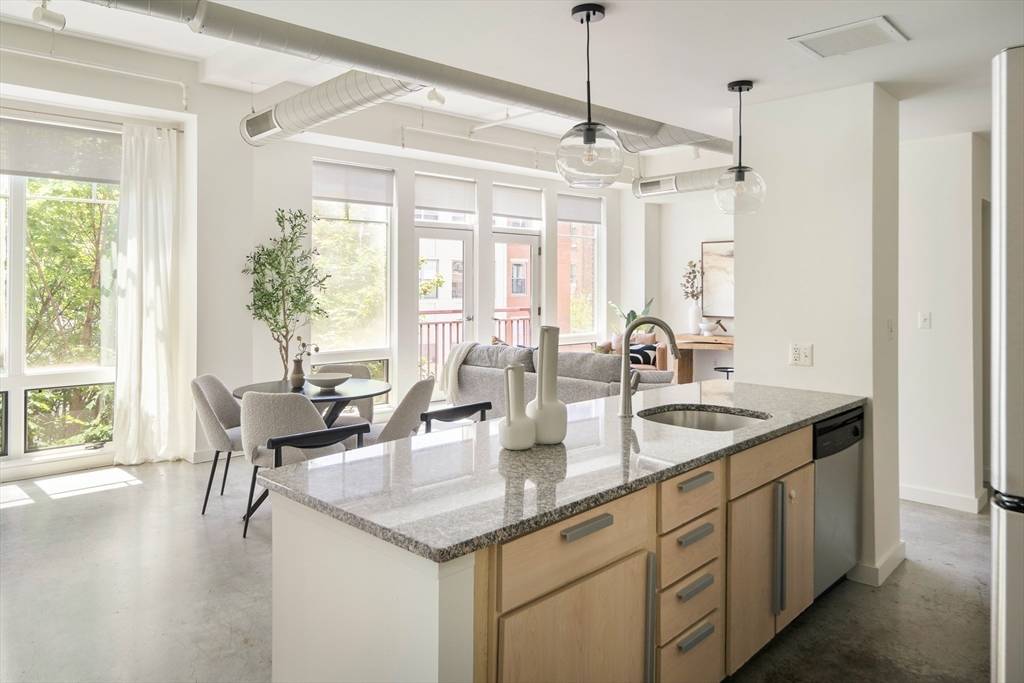 Boston, MA 02118,139 E Berkeley #402