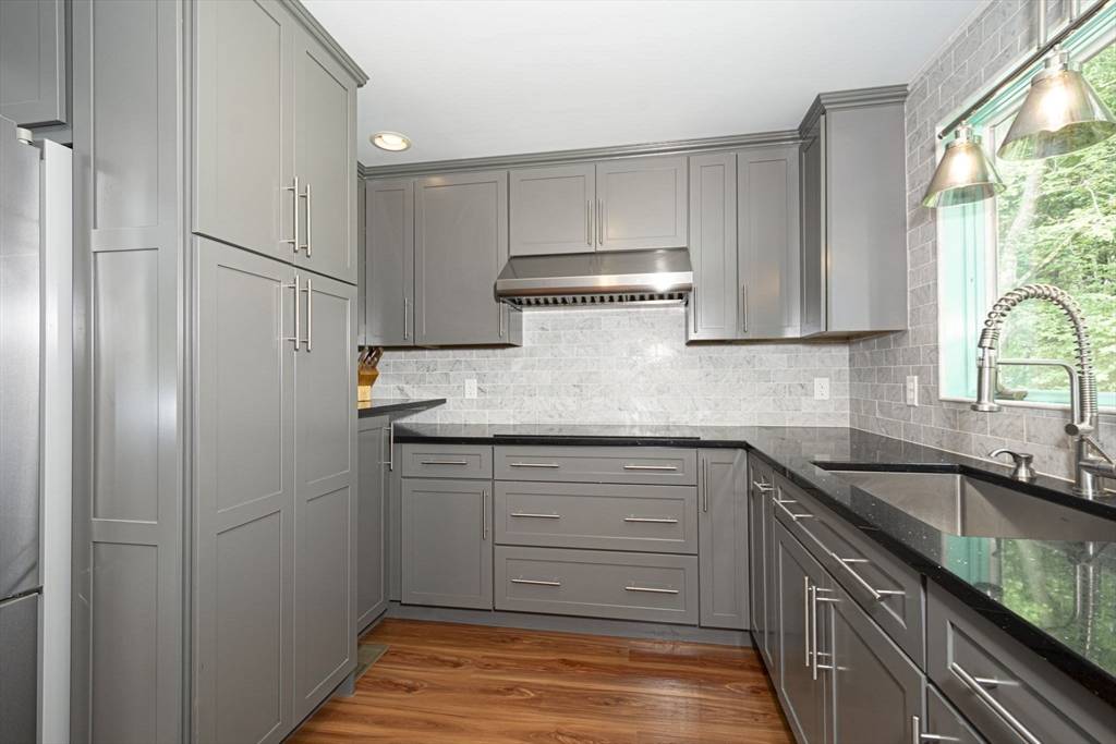 Westborough, MA 01581,18 Crestview Dr