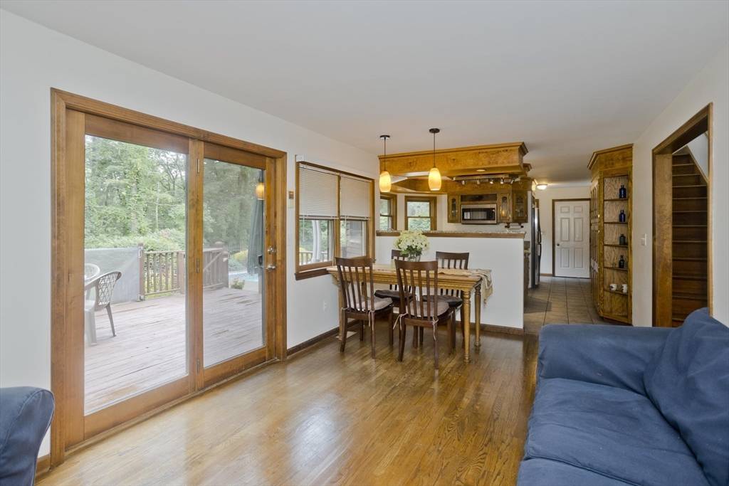 Monson, MA 01057,11 Fenton Rd