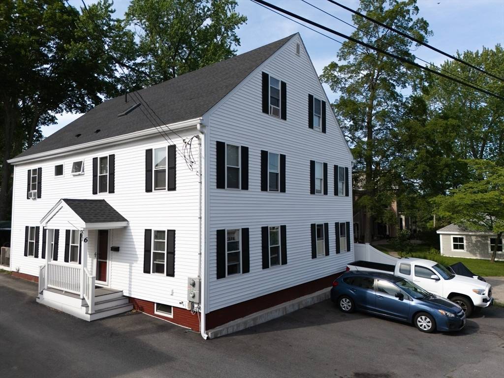Amesbury, MA 01913,4 Lincoln Ct #4