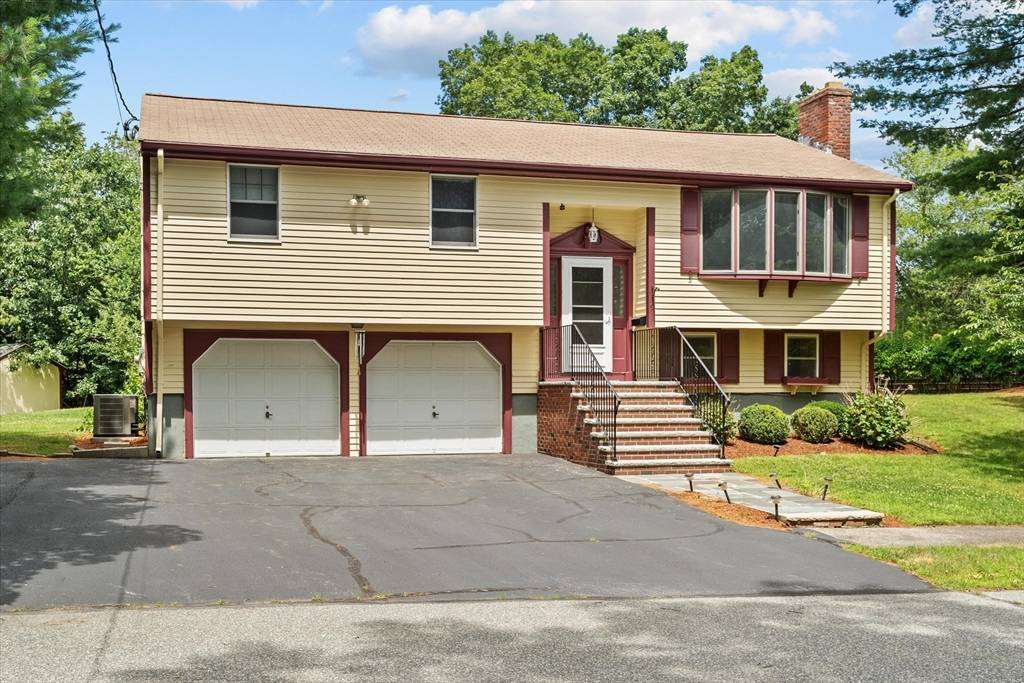 Reading, MA 01867,9 Brentwood Dr