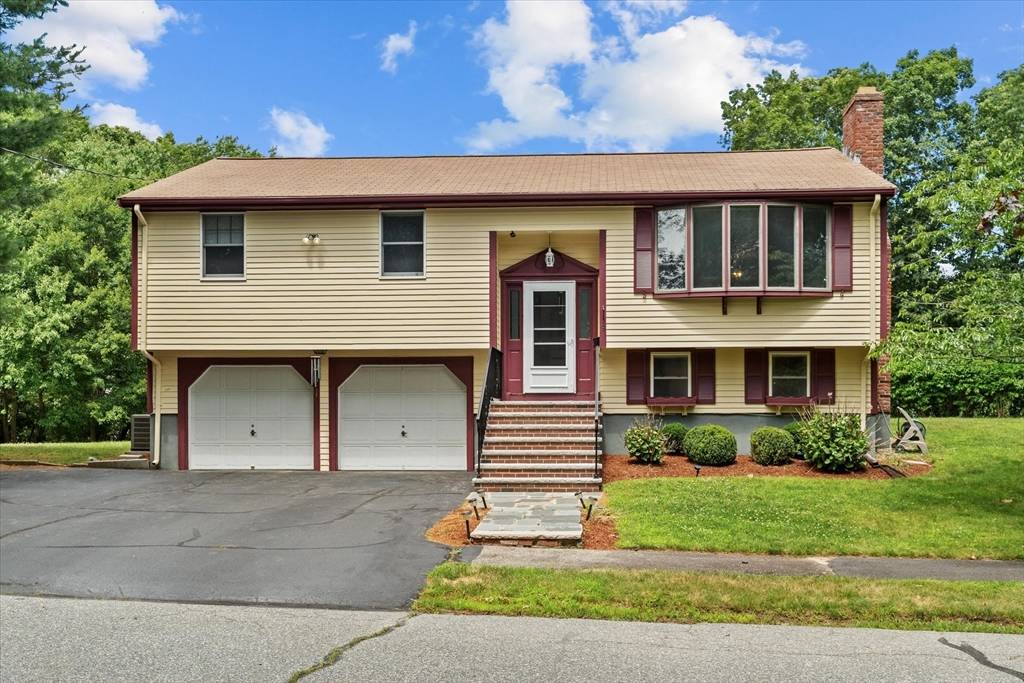 Reading, MA 01867,9 Brentwood Dr