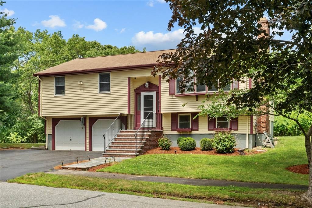 Reading, MA 01867,9 Brentwood Dr