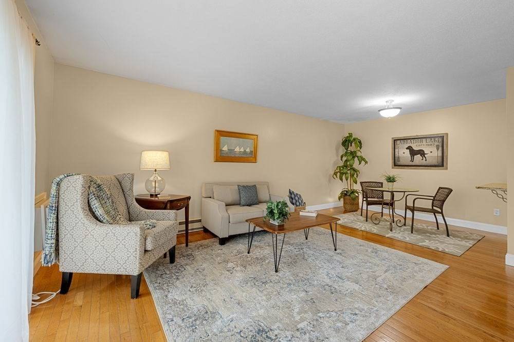 Barnstable, MA 02601,800 Bearses Way #1WD