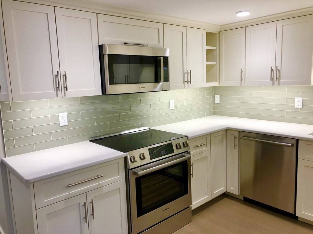 Weston, MA 02493,73 Chestnut Street #A