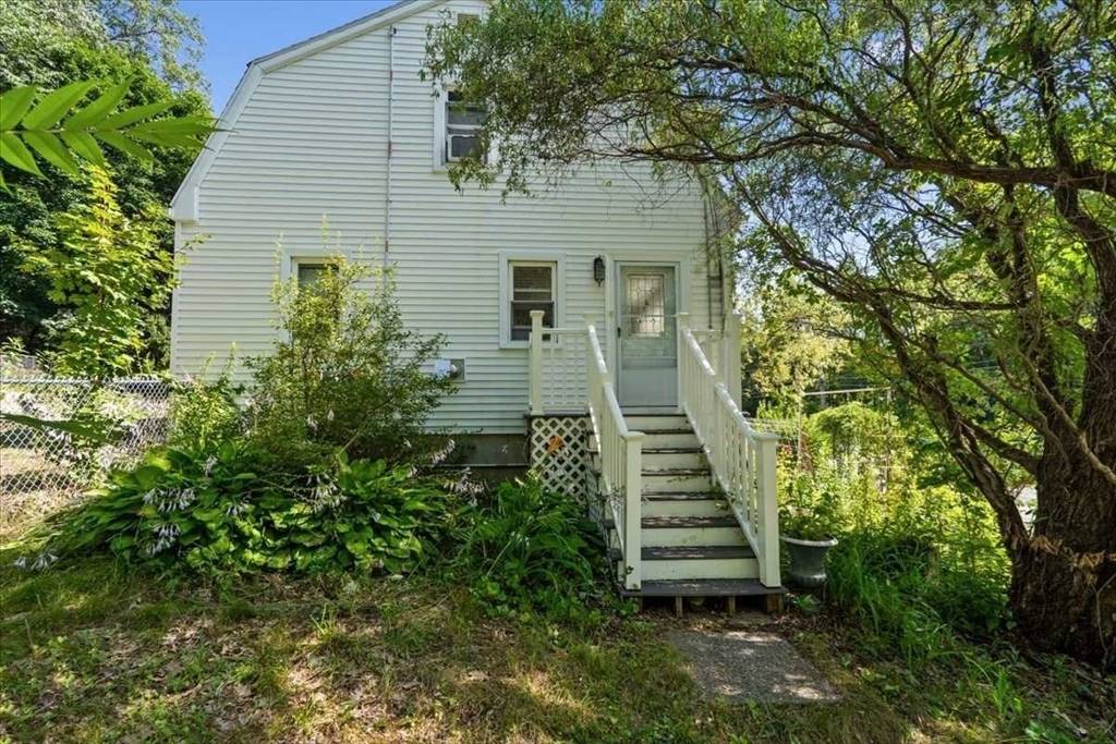 Oxford, MA 01537,709 Main St