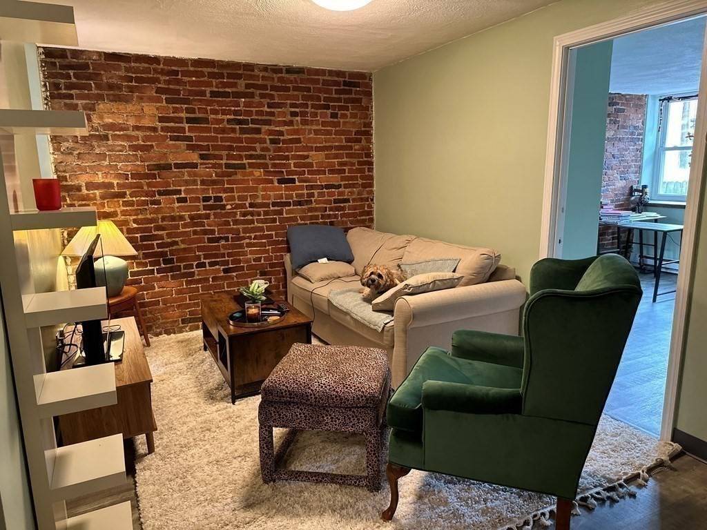 Boston, MA 02128,164 Cottage Street #3