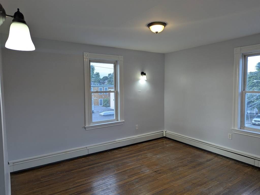 Salem, MA 01970,47 Roslyn Street #3