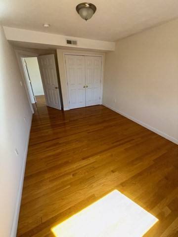 Stoughton, MA 02072,19 Rose Street #10