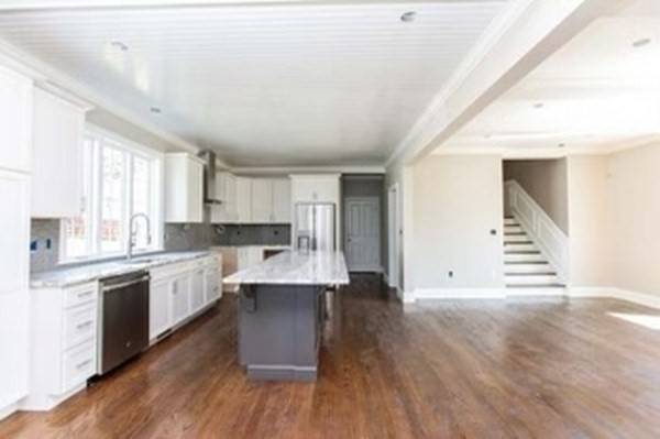 Needham, MA 02492,9 Ridgeway Ave