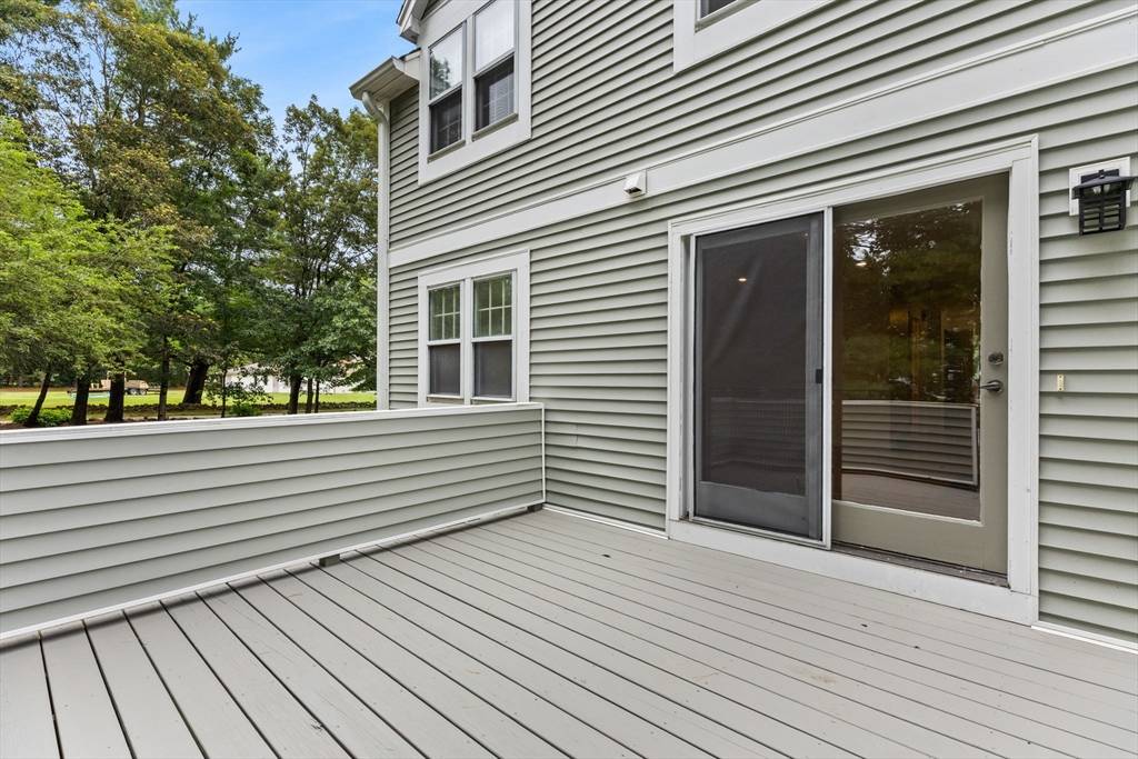 Easton, MA 02356,1 Daniel Dr #1