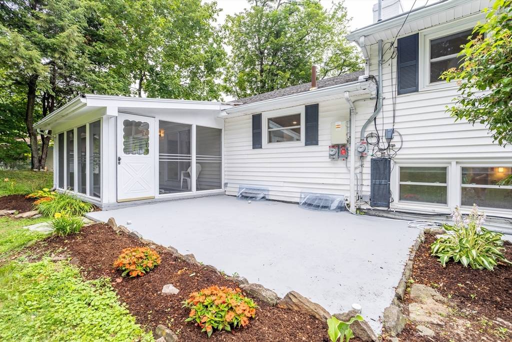 Worcester, MA 01609,477 Salisbury St