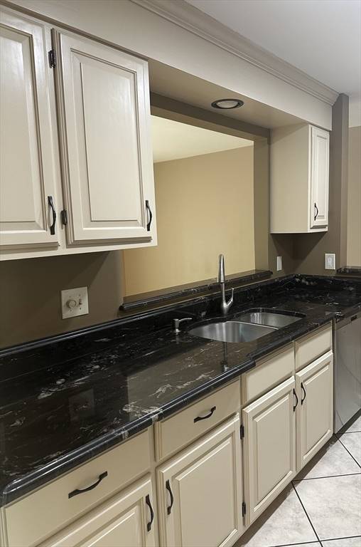 Wilbraham, MA 01095,2205 Boston Rd #M125