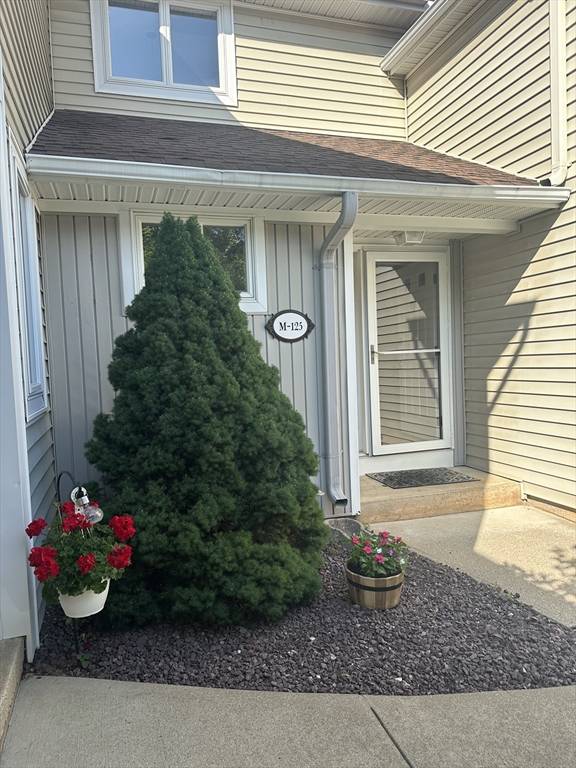 Wilbraham, MA 01095,2205 Boston Rd #M125