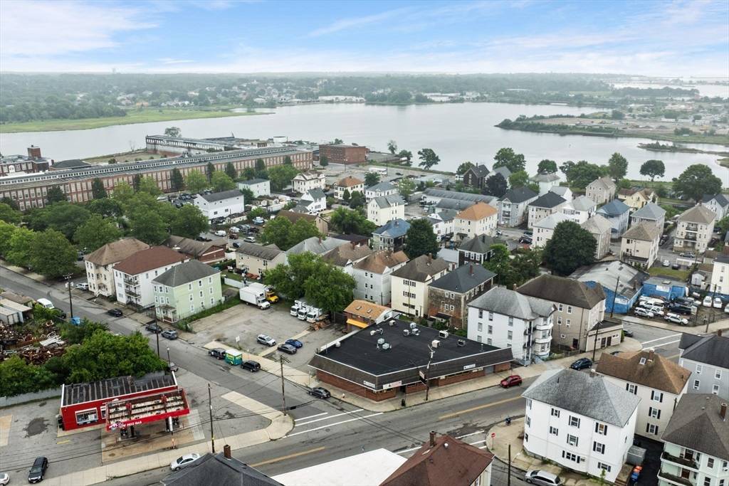 New Bedford, MA 02746,482-488 Belleville Ave