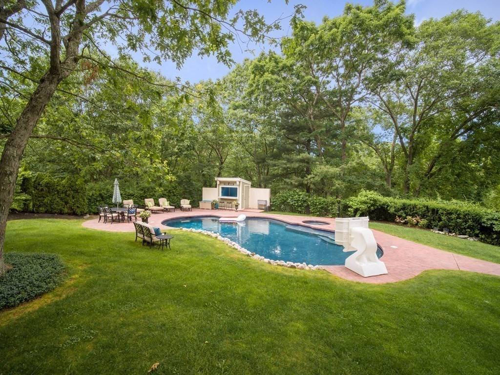 Needham, MA 02492,1311 Central Ave