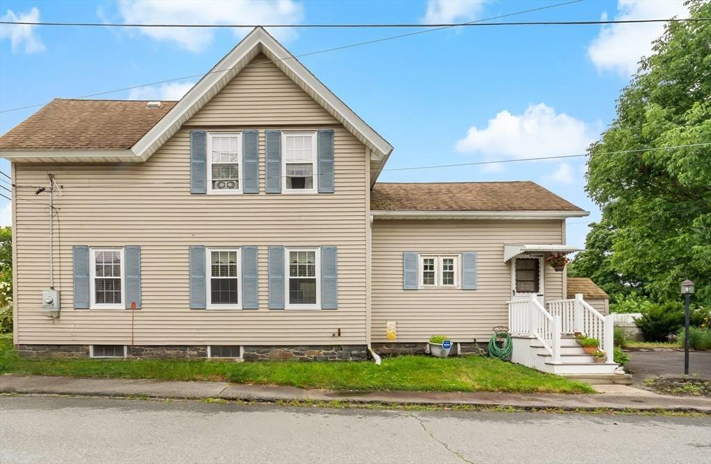 Taunton, MA 02780,158 School St