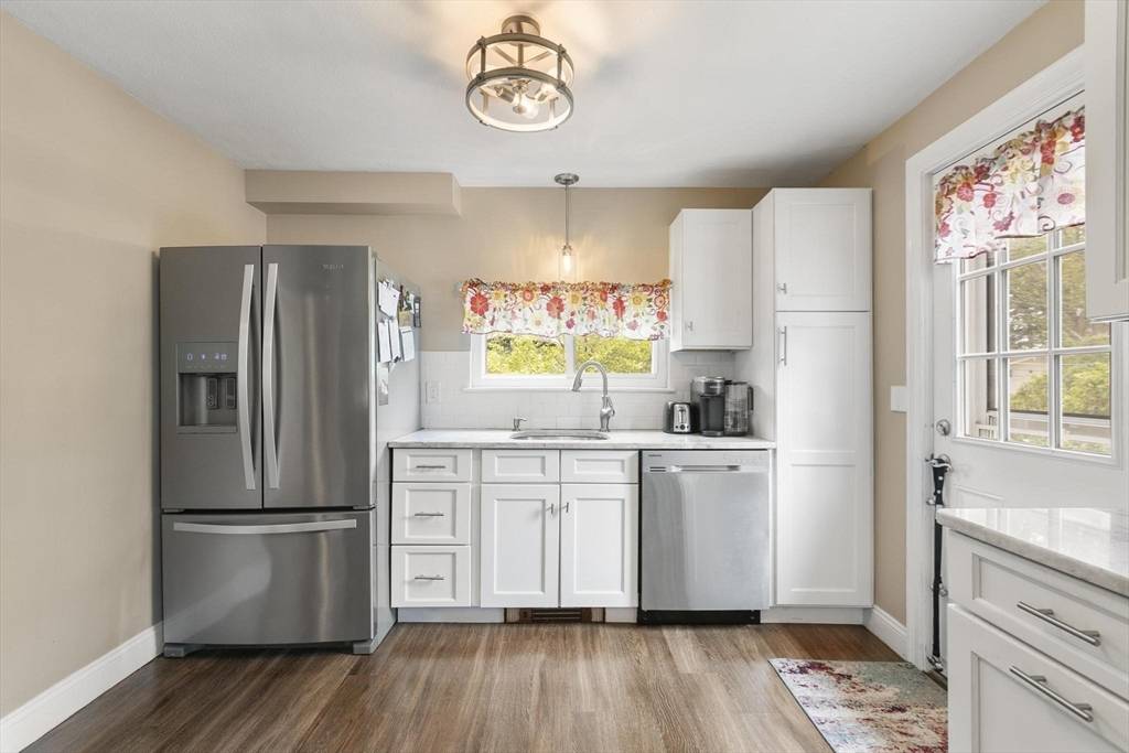 Woburn, MA 01801,3 Robinlea Cir