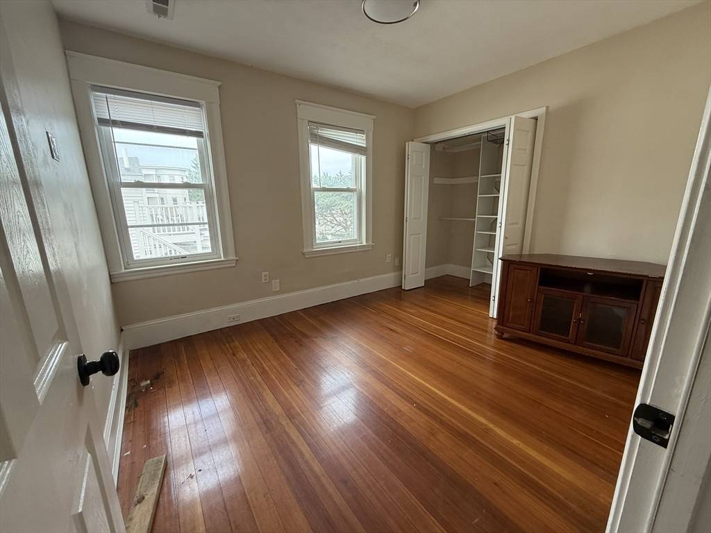 Revere, MA 02151,1706 North Shore #2