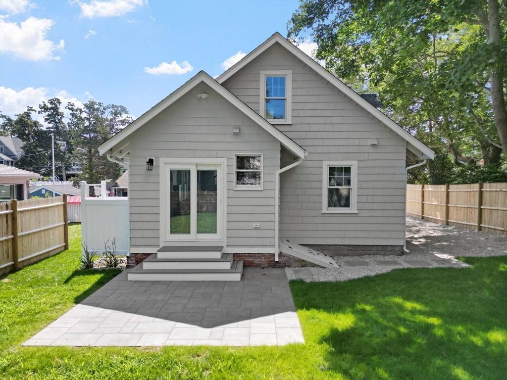 Plymouth, MA 02360,18 Cochituate Rd