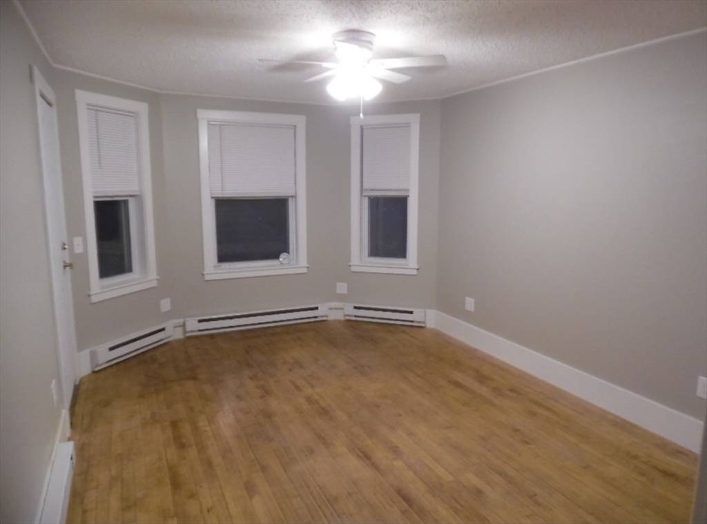 Bridgewater, MA 02324,234 Plymouth St #3