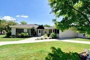 Natick, MA 01760,14 Village Green Lane #1